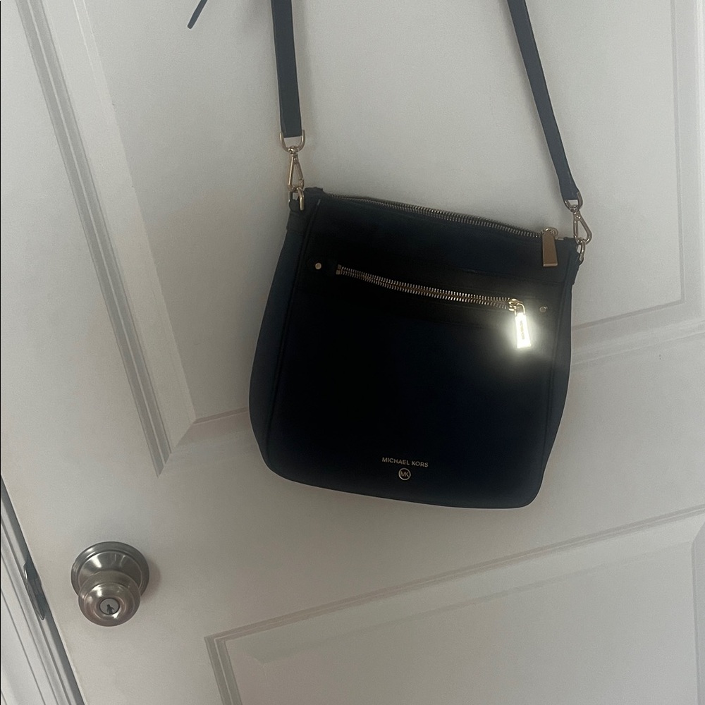 Michael Kors Elegant Black & Blue Crossbody Bag
